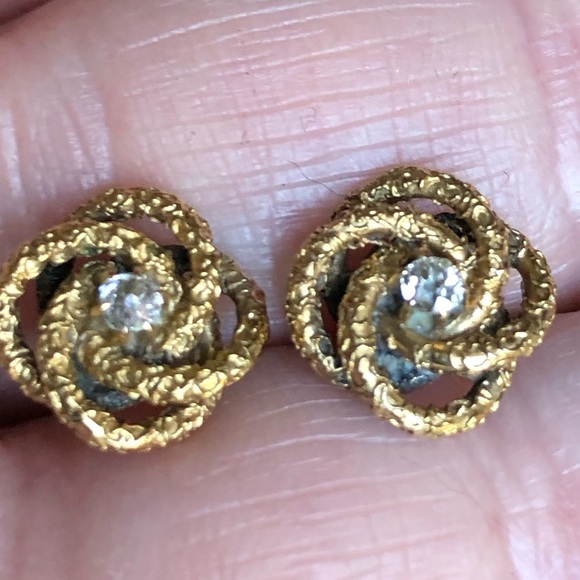 Love Knot Studs with genuine diamonds 💎 and 14k gold vintage. - Picture 10 of 12